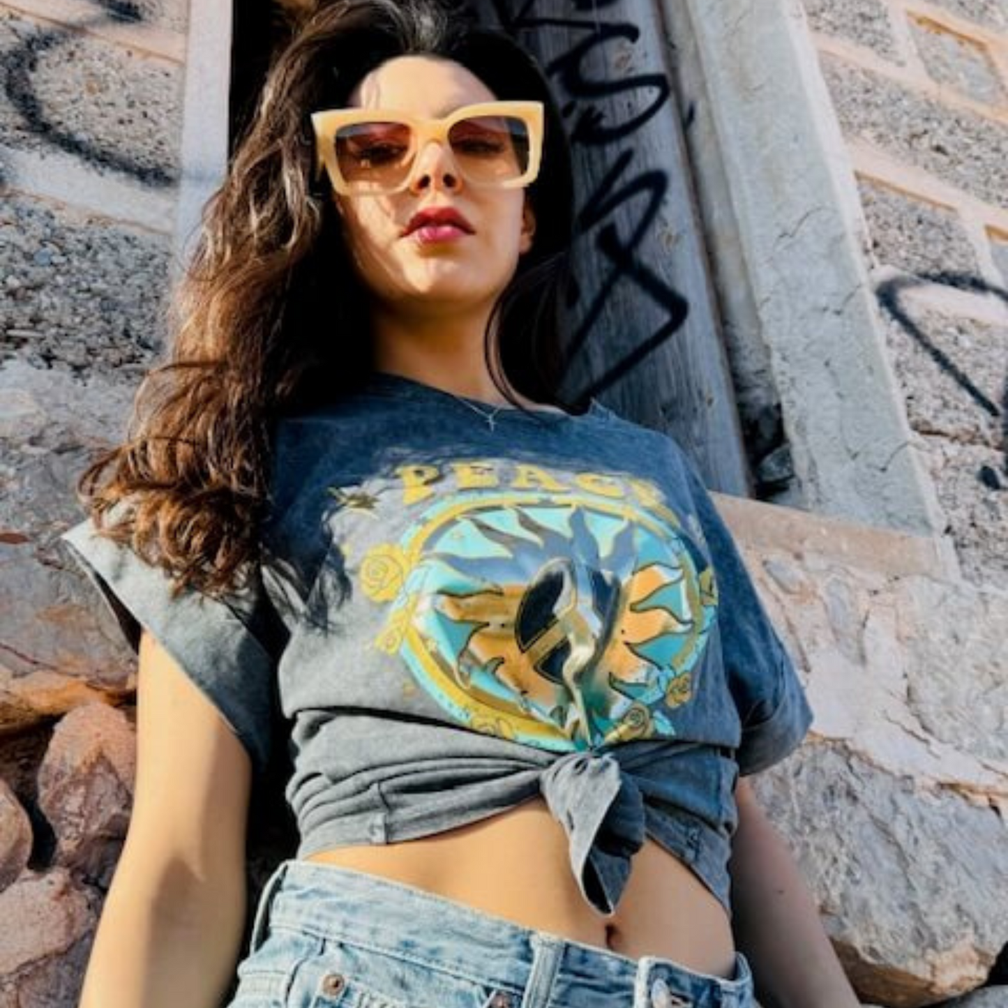 PEACE & LOVE TEE